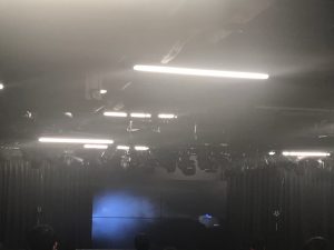 エンタメスタッフ学部新聞vol 6公開 ライブ演出の定番 スモーク の焚き方って イベント会社様による特別講義の様子もたっぷりお見せしちゃいます アニメ 声優 マンガ イラストの専門校 代々木アニメーション学院